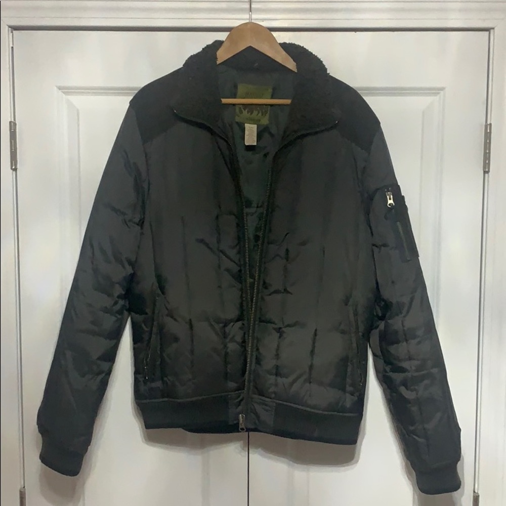 Light puffer coat.